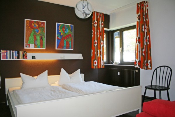 Schlafzimmer 1